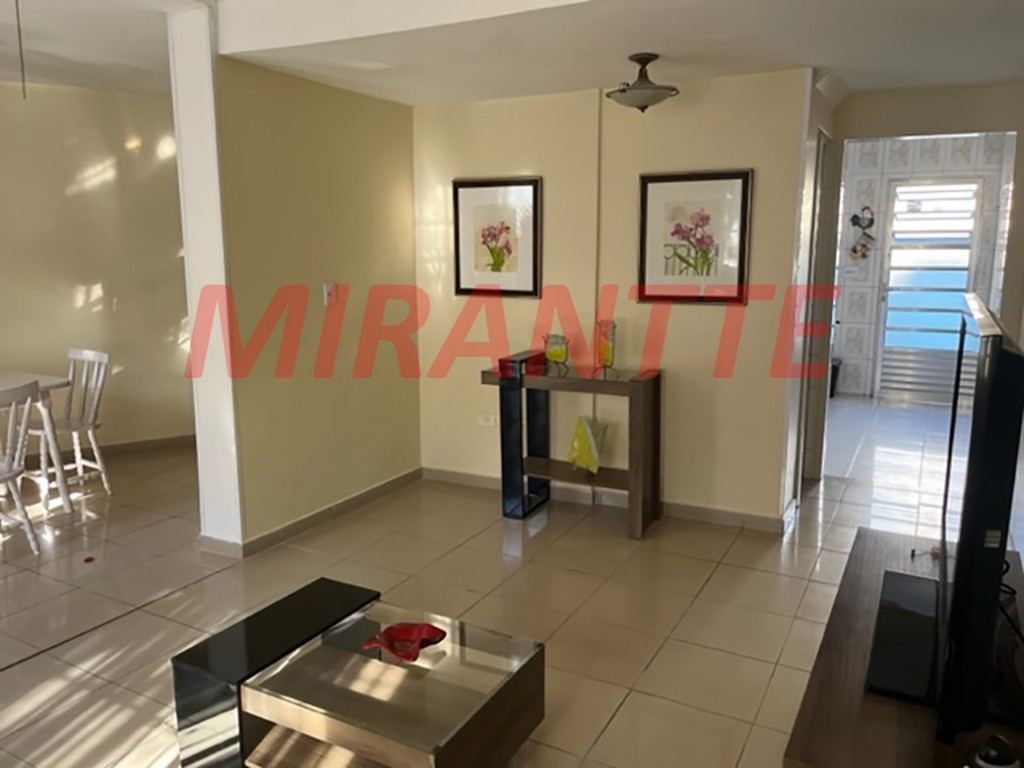Sobrado de 90m² com 2 quartos em Vila Aurora