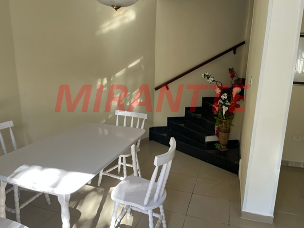 Sobrado de 90m² com 2 quartos em Vila Aurora