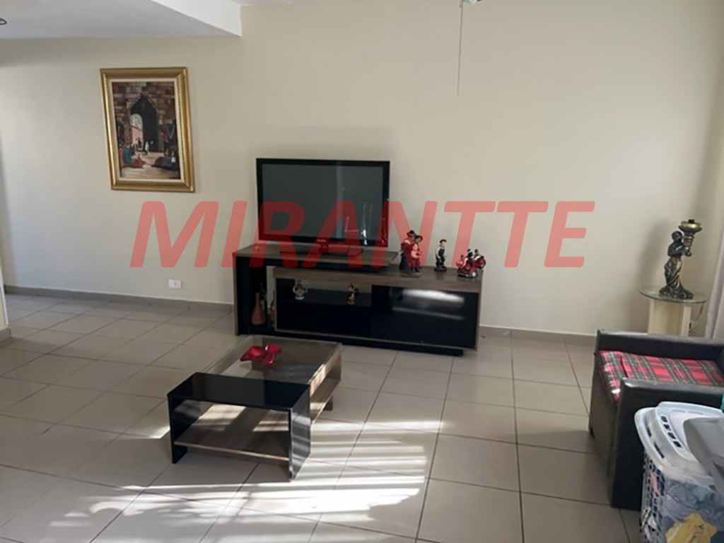 Sobrado de 90m² com 2 quartos em Vila Aurora