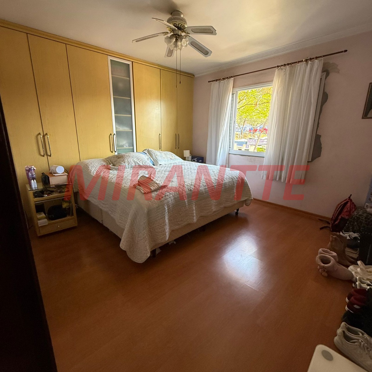 Sobrado de 364m² com 4 quartos em Jardim Guapíra