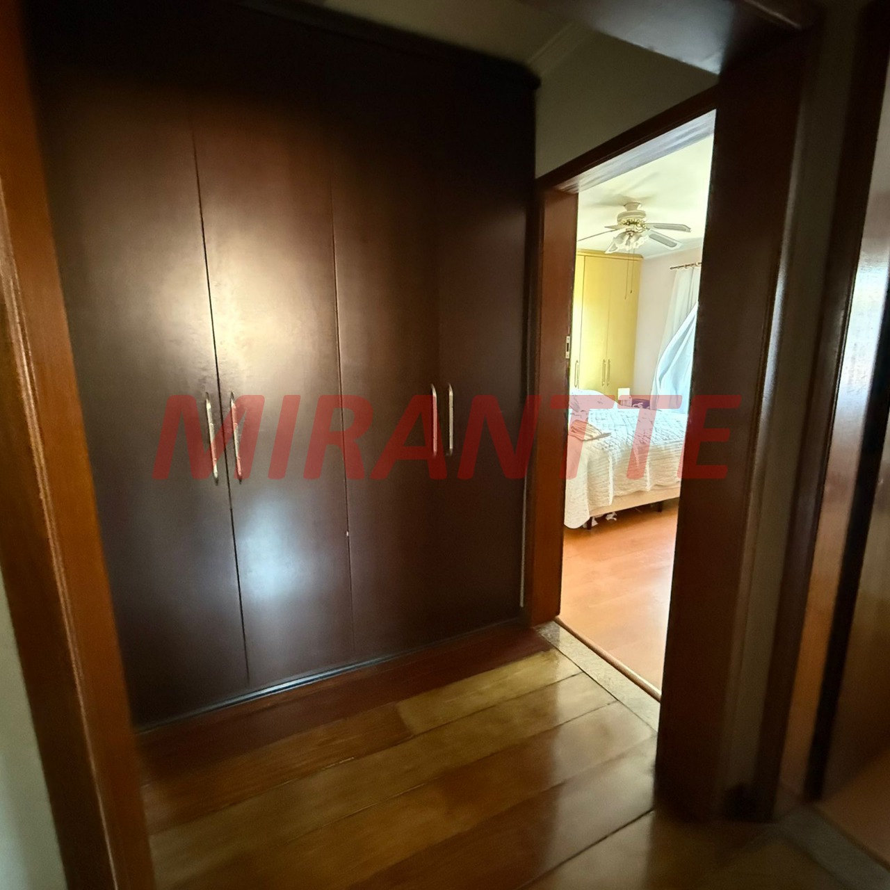 Sobrado de 364m² com 4 quartos em Jardim Guapíra