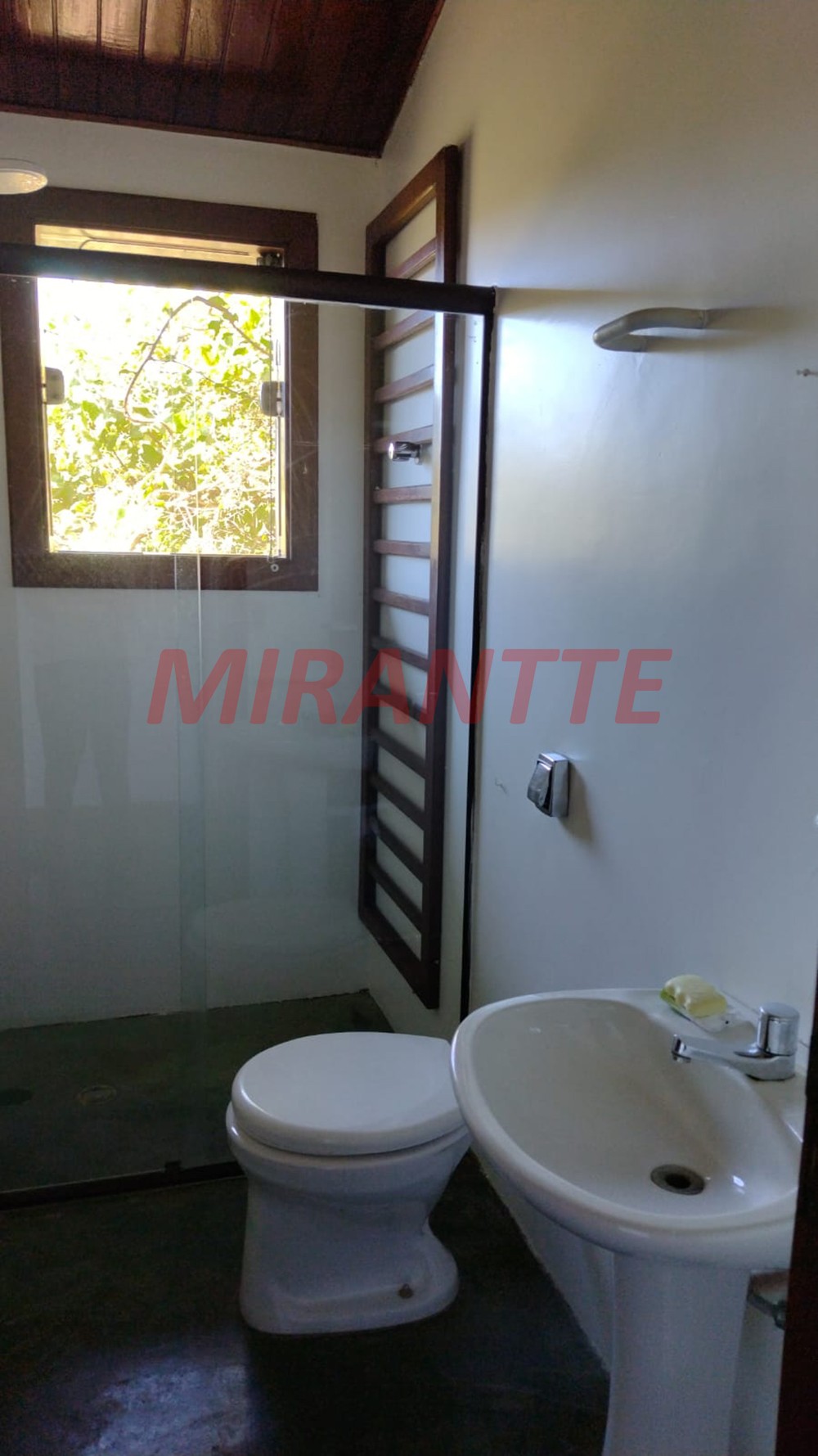 Casa terrea de 200m² com 3 quartos em Serra da Cantareira