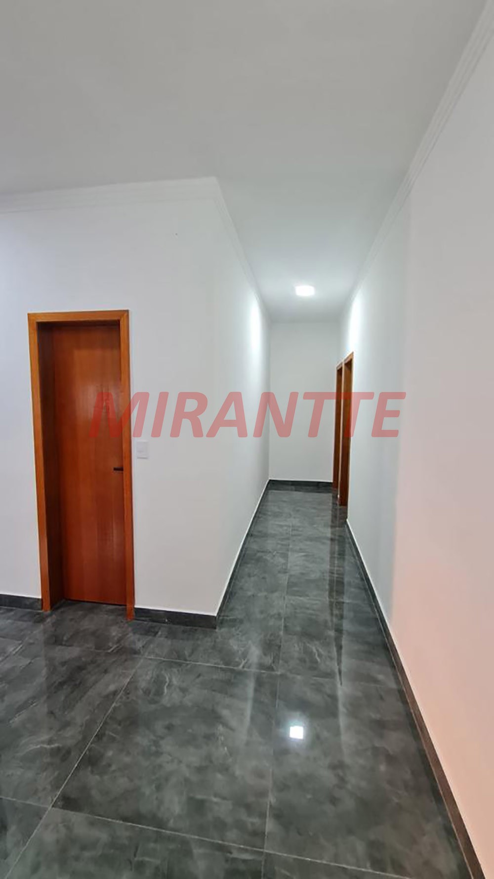 Casa terrea de 180m² com 4 quartos em Terras de Santa Cristina