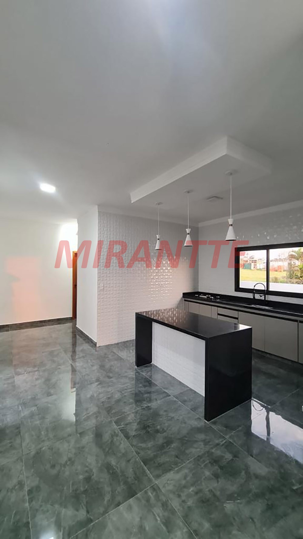 Casa terrea de 180m² com 4 quartos em Terras de Santa Cristina