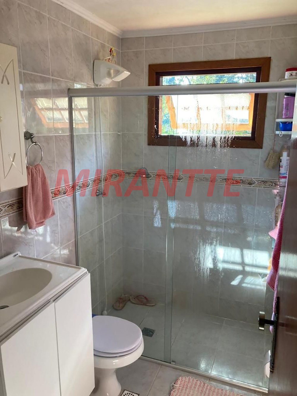 ChÁcara de 350m² com 4 quartos em Terra Preta