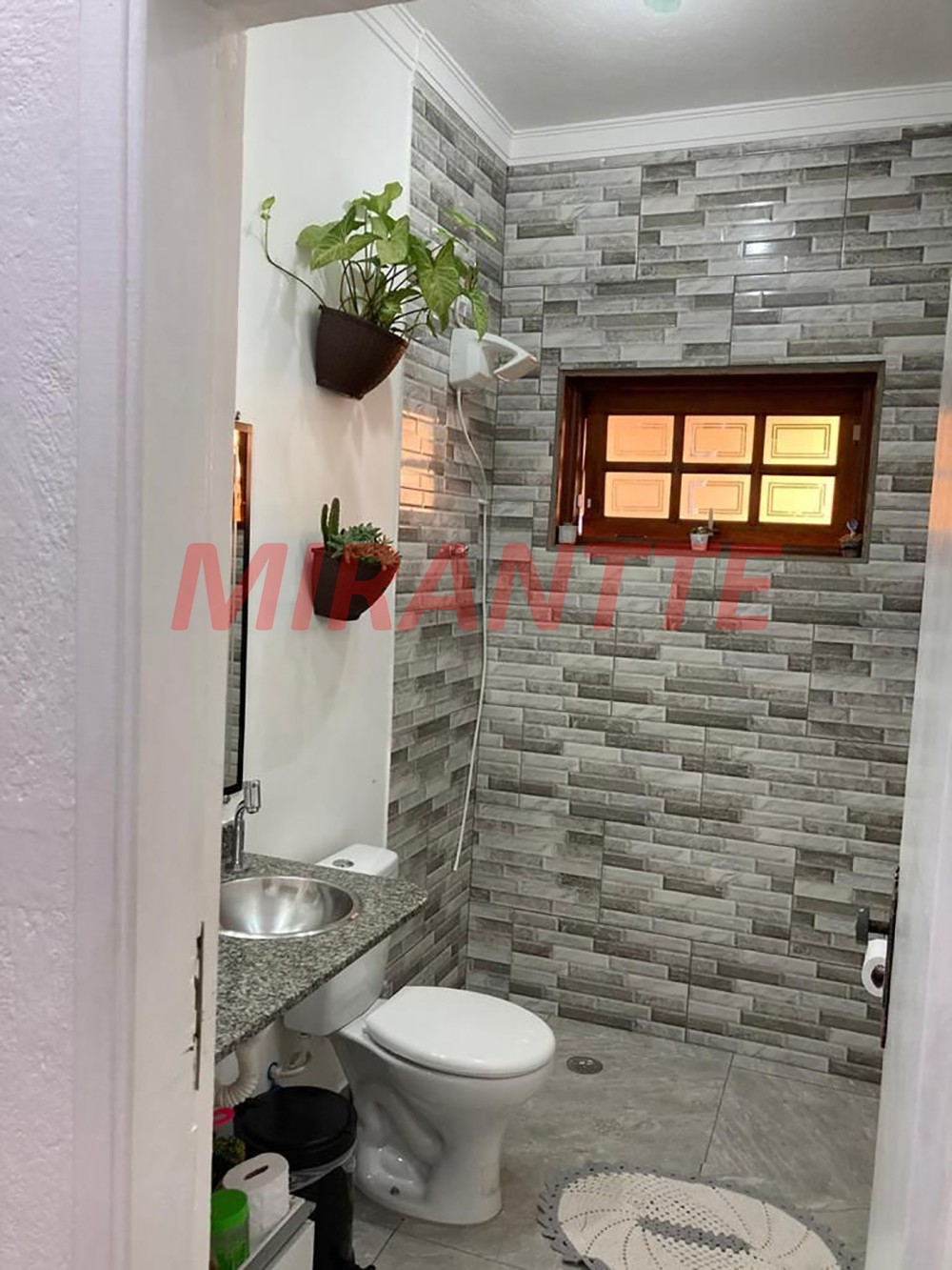 ChÁcara de 350m² com 4 quartos em Terra Preta