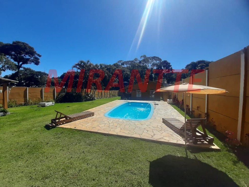 ChÁcara de 350m² com 4 quartos em Terra Preta