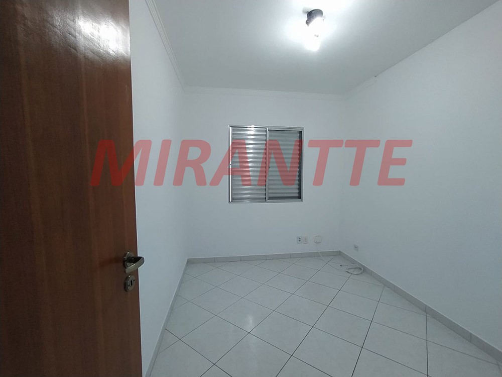 Apartamento com 2 quartos em Jardim Santa Mena