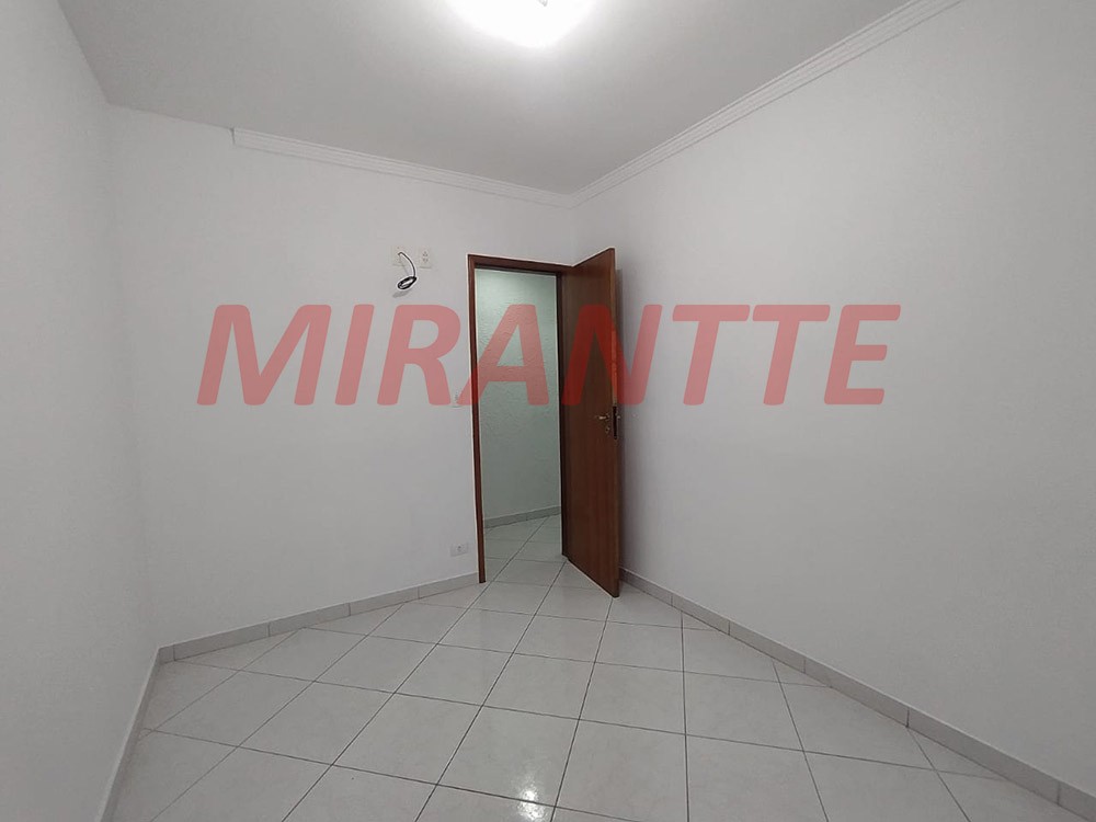 Apartamento com 2 quartos em Jardim Santa Mena