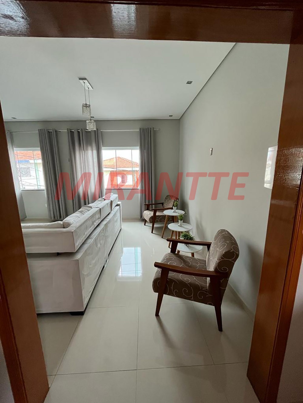 Sobrado de 252m² com 4 quartos em Parada Inglesa