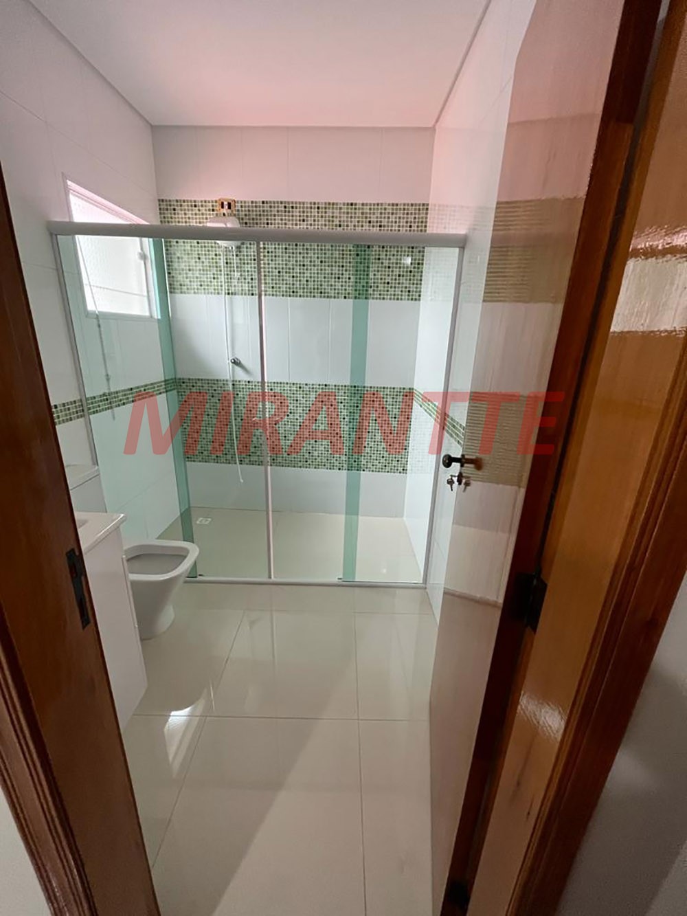 Sobrado de 252m² com 4 quartos em Parada Inglesa