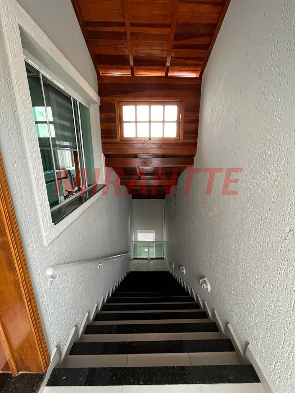 Sobrado de 252m² com 4 quartos em Parada Inglesa