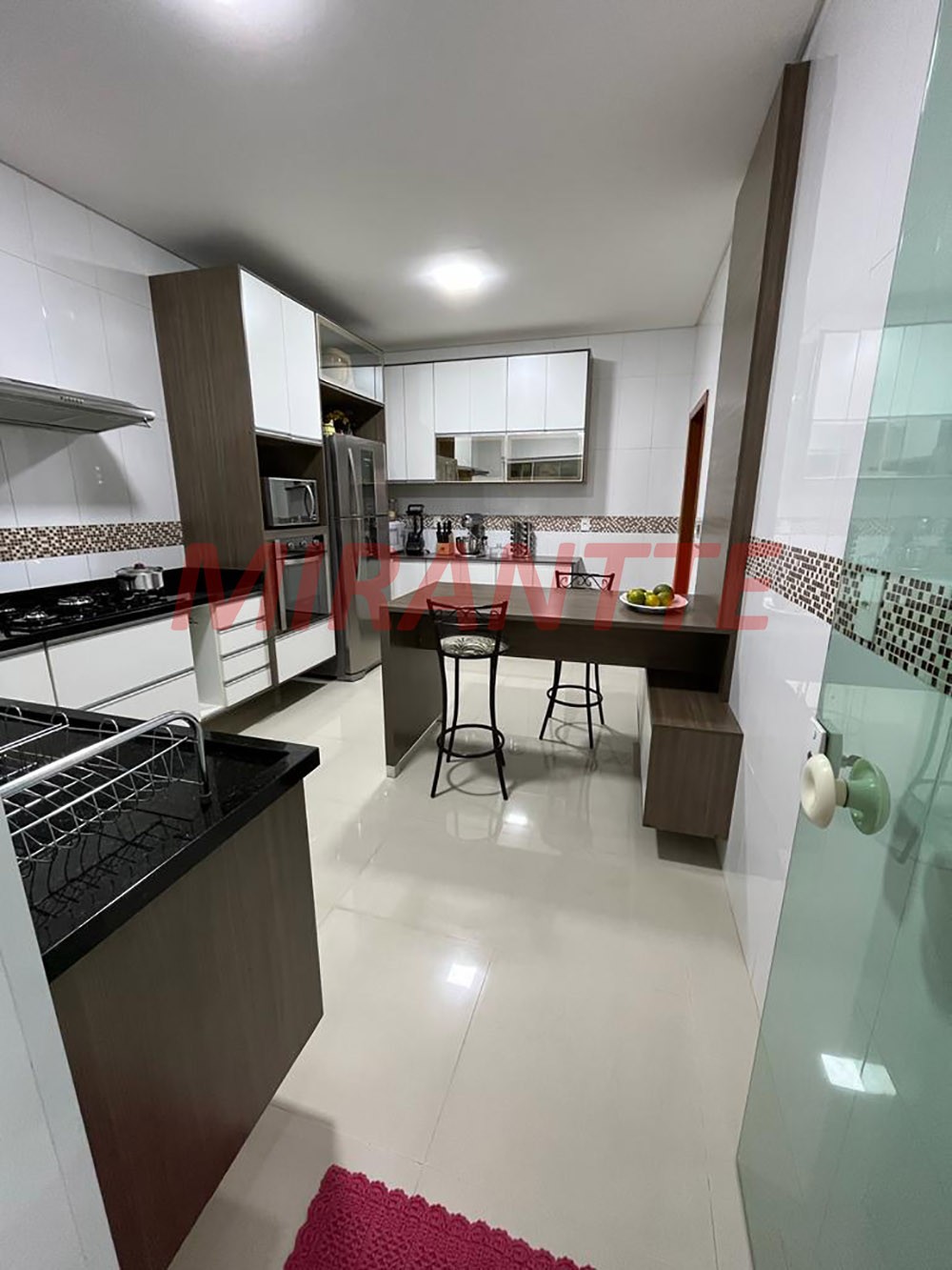 Sobrado de 252m² com 4 quartos em Parada Inglesa