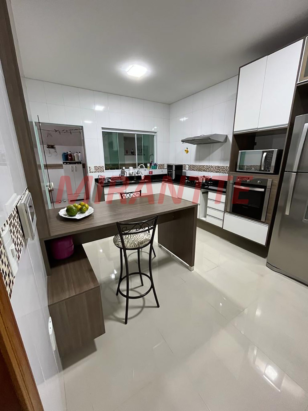 Sobrado de 252m² com 4 quartos em Parada Inglesa