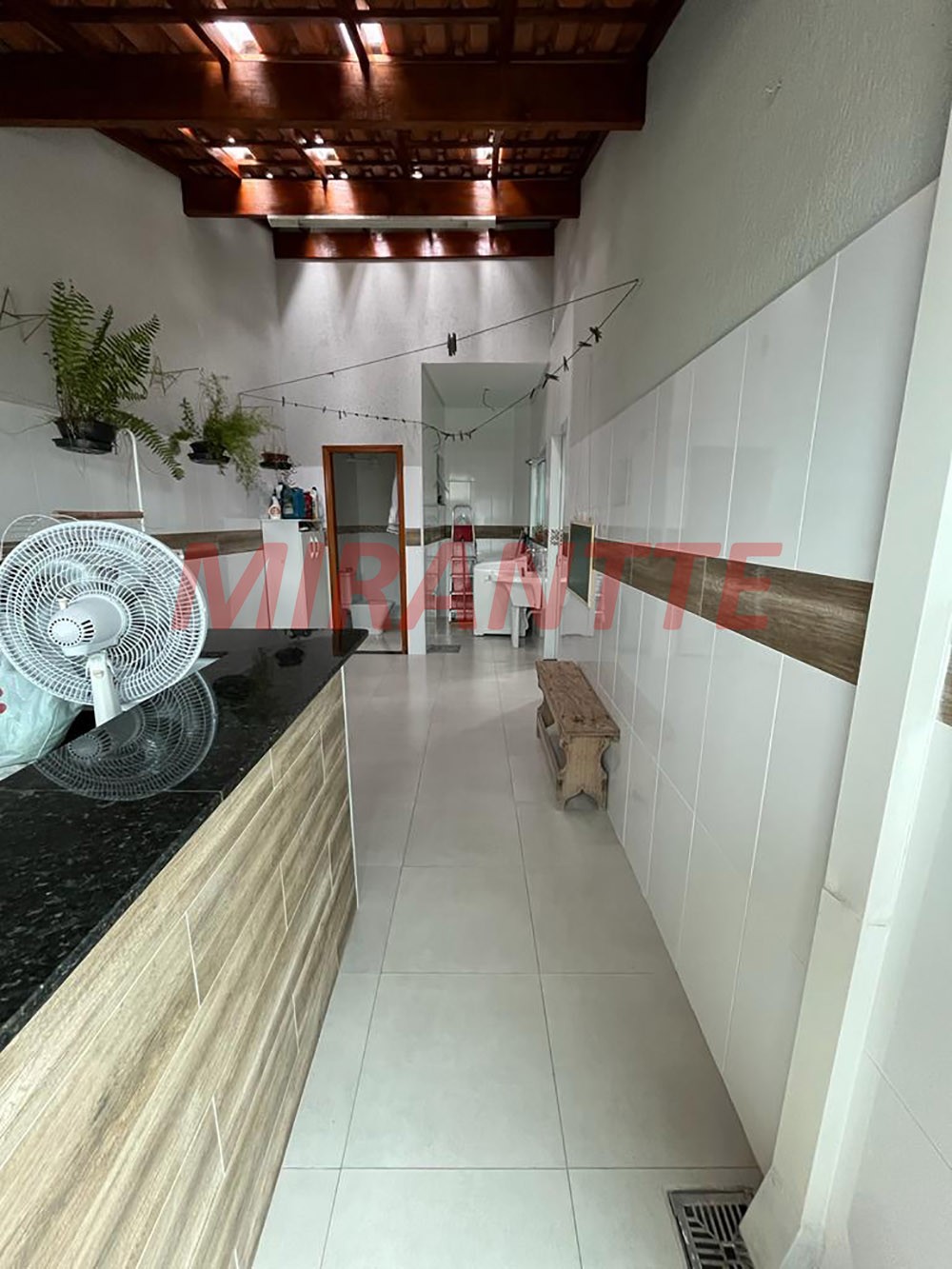 Sobrado de 252m² com 4 quartos em Parada Inglesa
