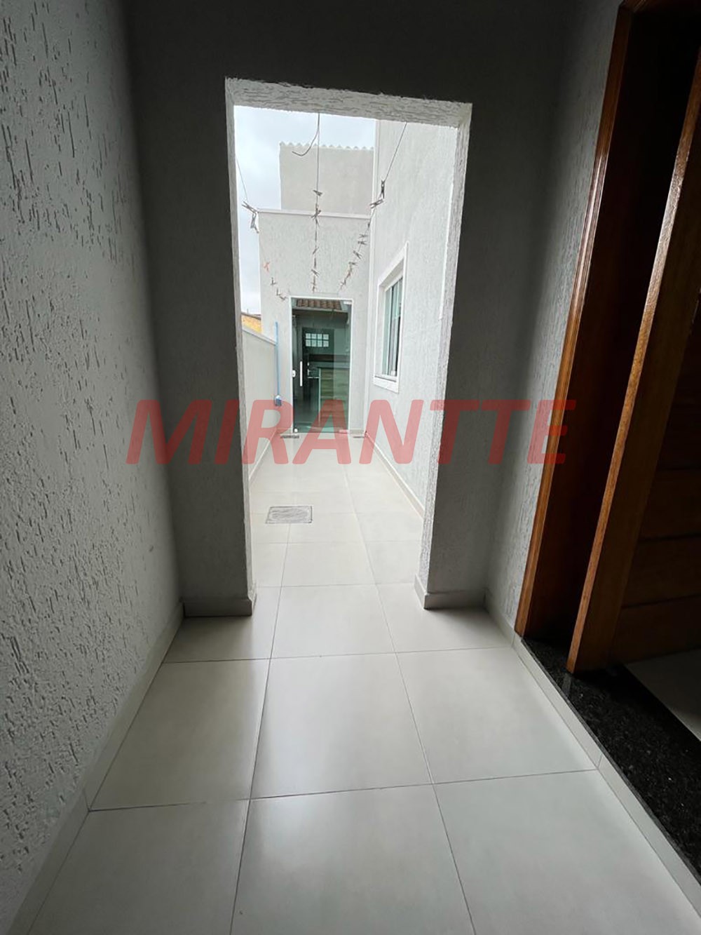 Sobrado de 252m² com 4 quartos em Parada Inglesa