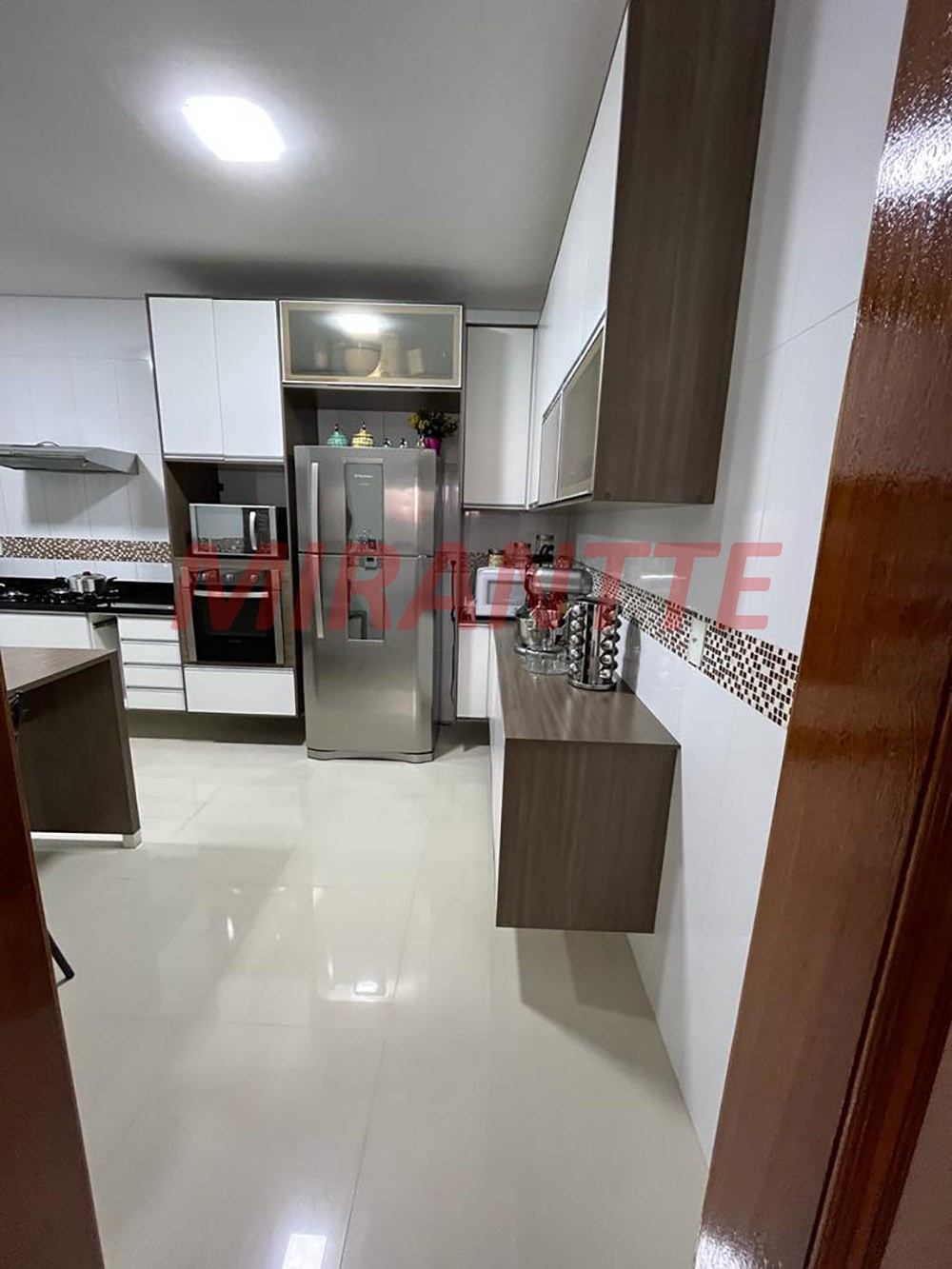 Sobrado de 252m² com 4 quartos em Parada Inglesa