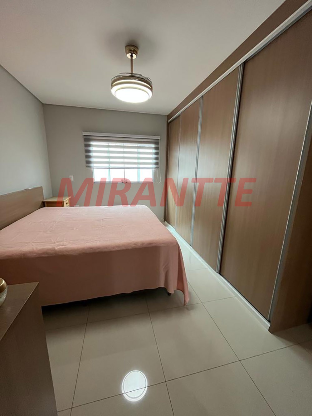 Sobrado de 252m² com 4 quartos em Parada Inglesa