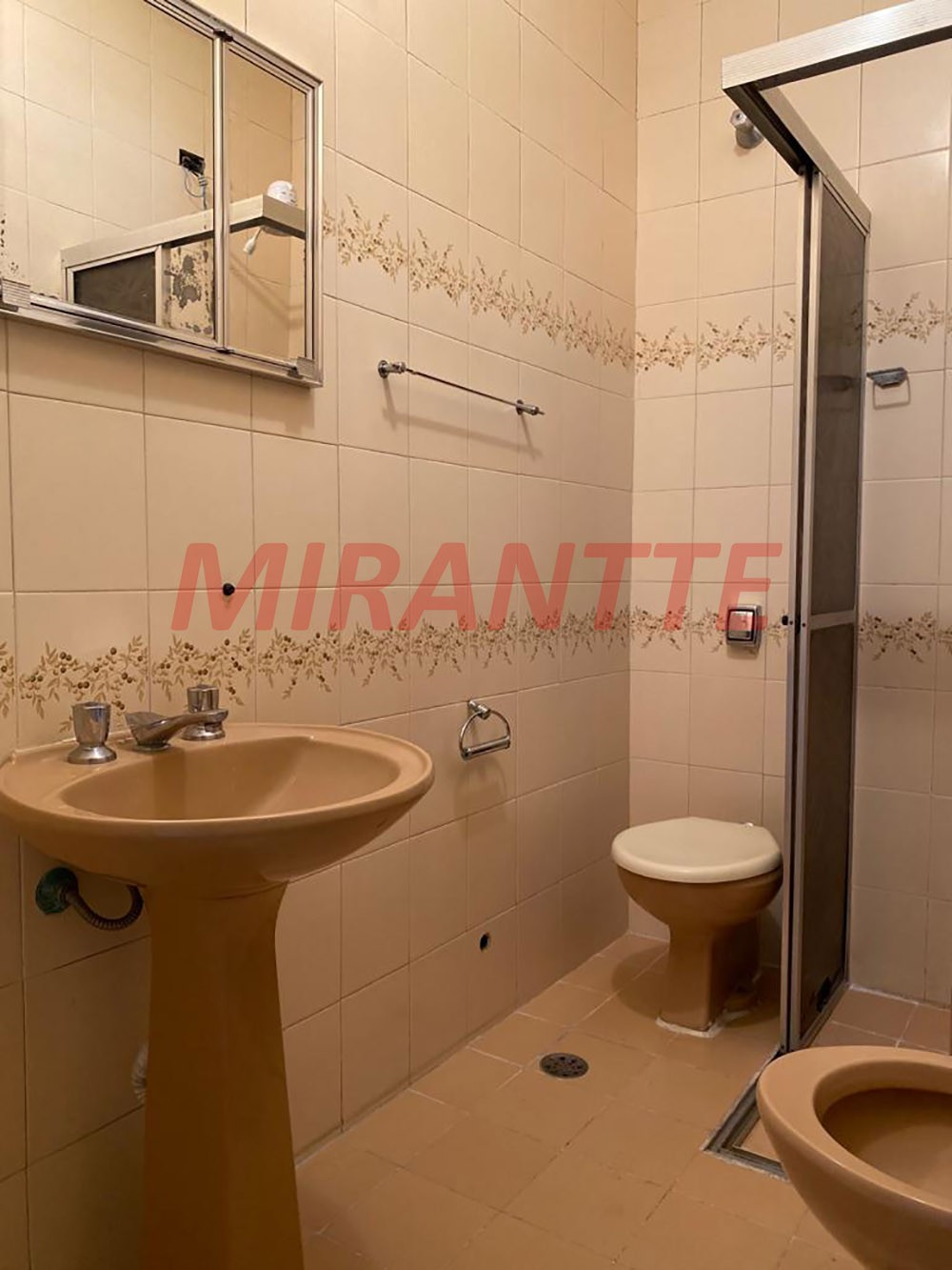 Sobrado de 102m² com 2 quartos em Vila Mazzei