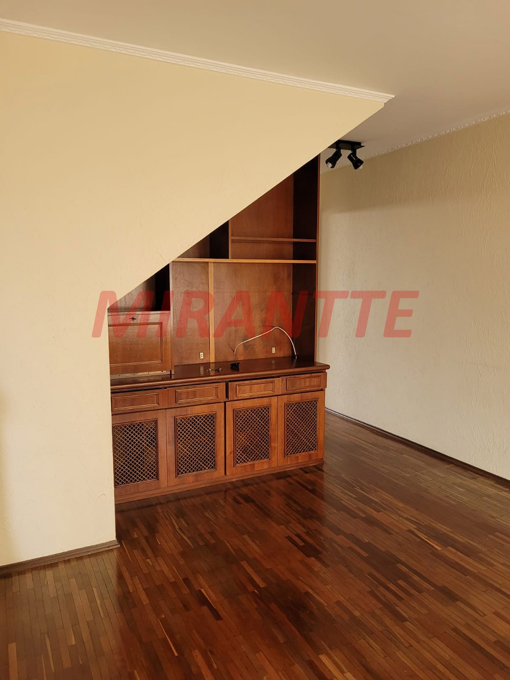 Sobrado de 161m² com 3 quartos em Jardim Paraiso