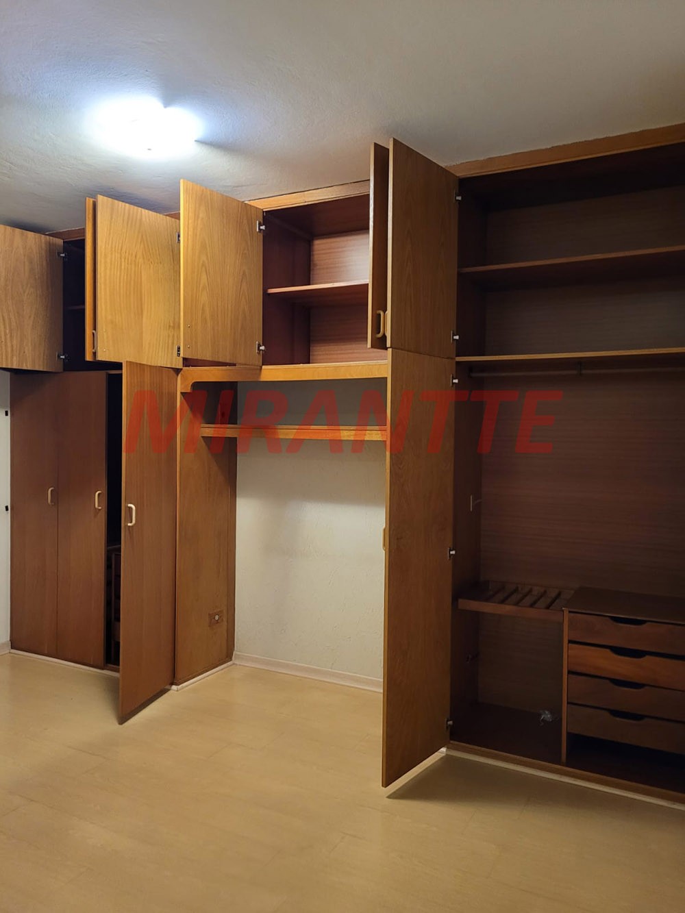 Sobrado de 161m² com 3 quartos em Jardim Paraiso