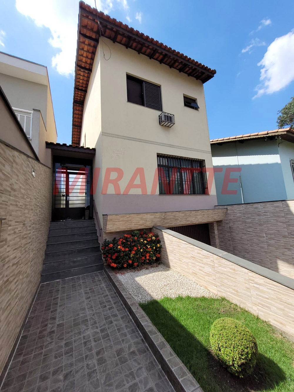 Sobrado de 161m² com 3 quartos em Jardim Paraiso