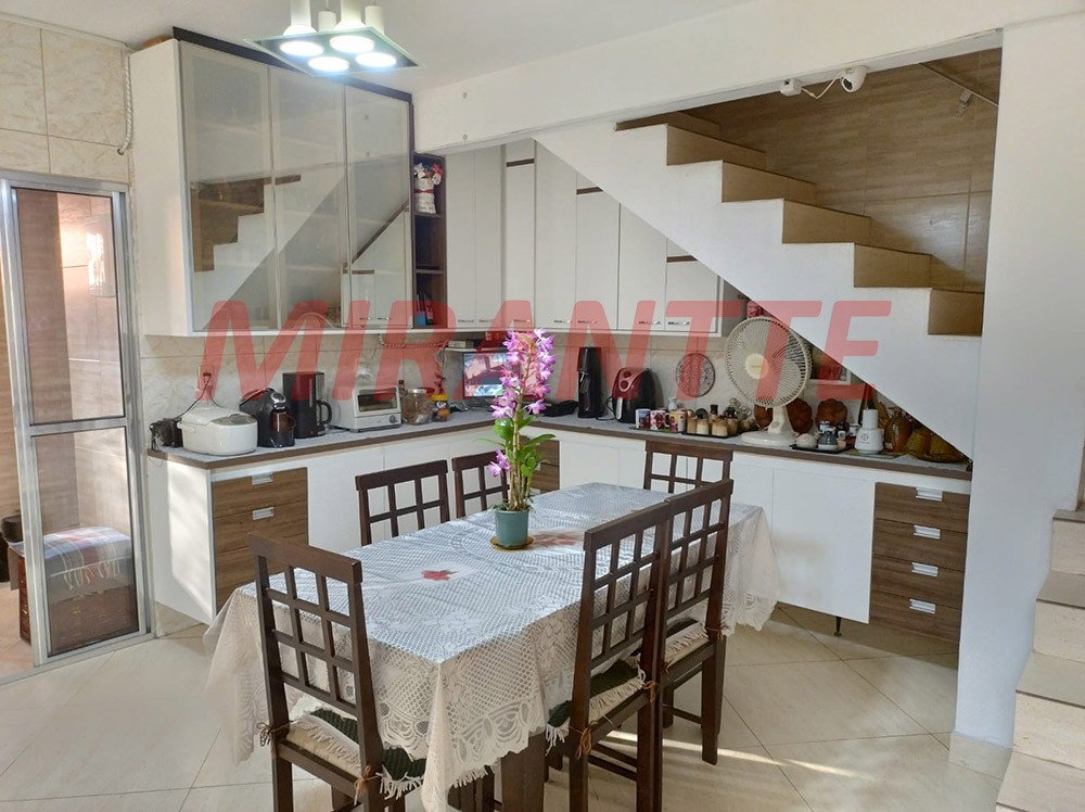 Sobrado de 350m² com 3 quartos em Limão