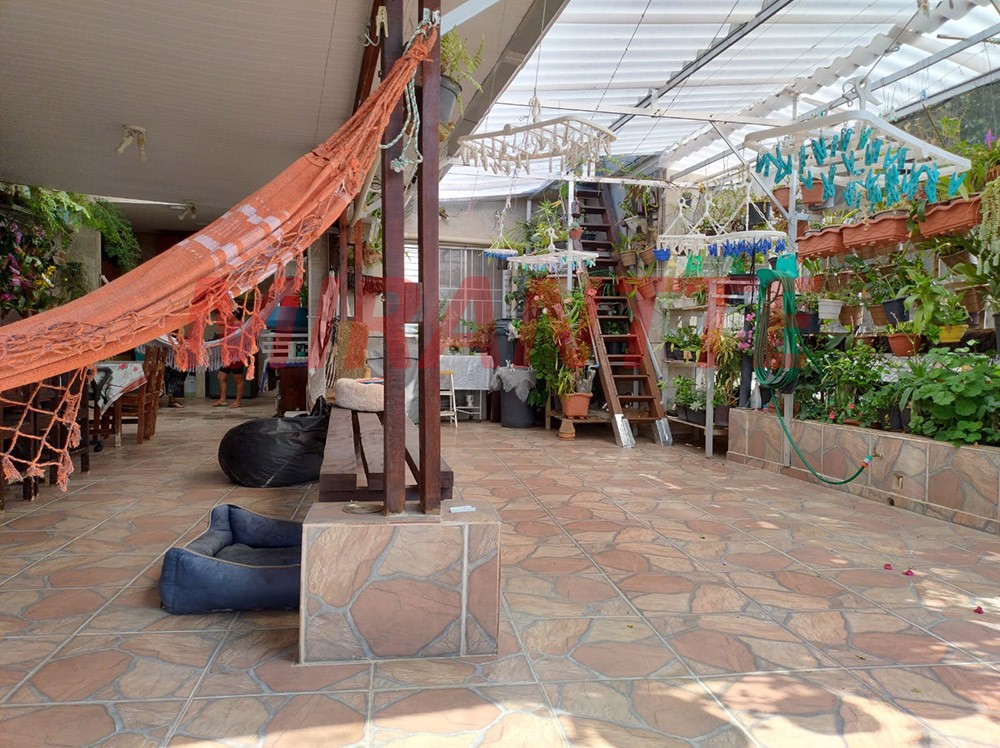Sobrado de 350m² com 3 quartos em Limão