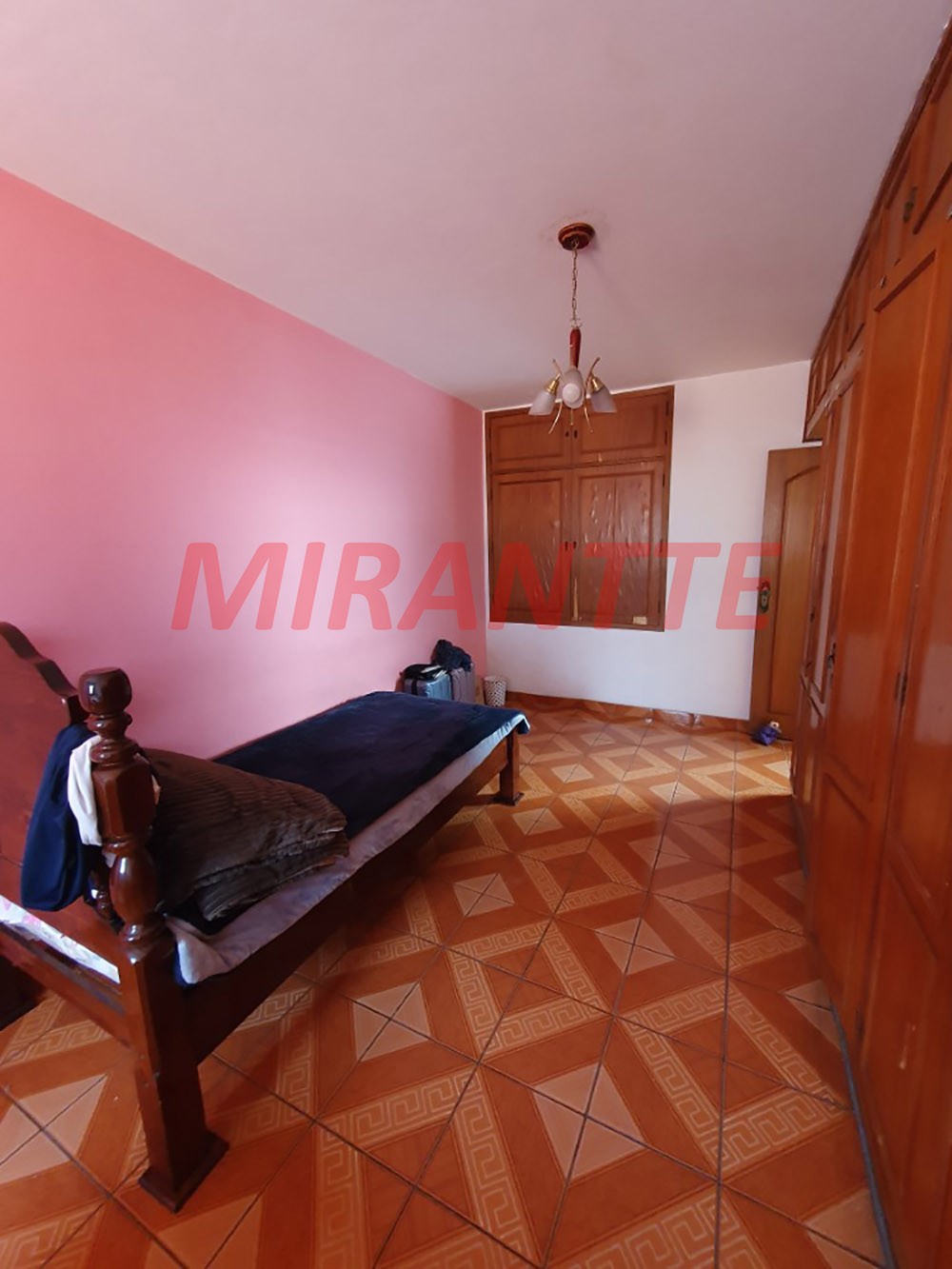 Sobrado de 234m² com 2 quartos em Bortolândia