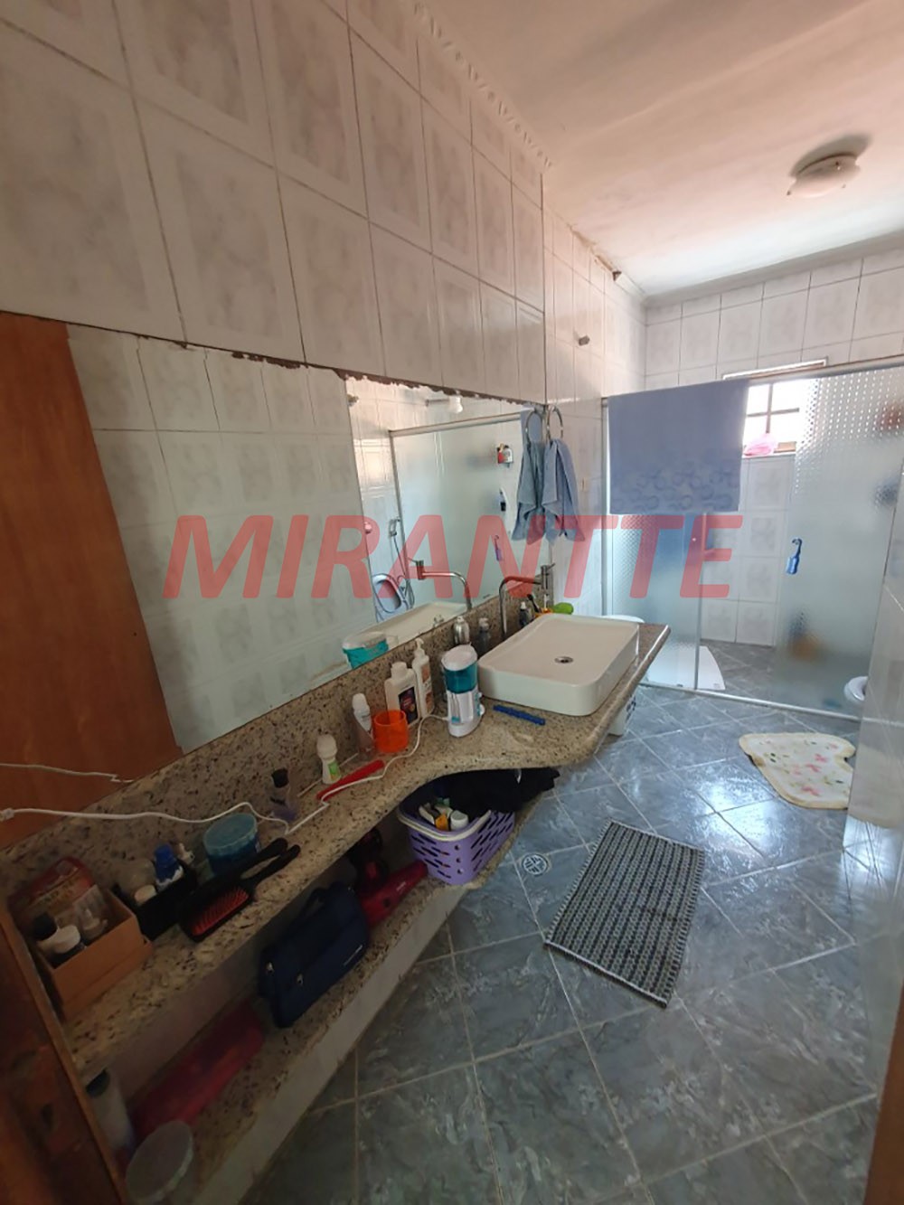 Sobrado de 234m² com 2 quartos em Bortolândia