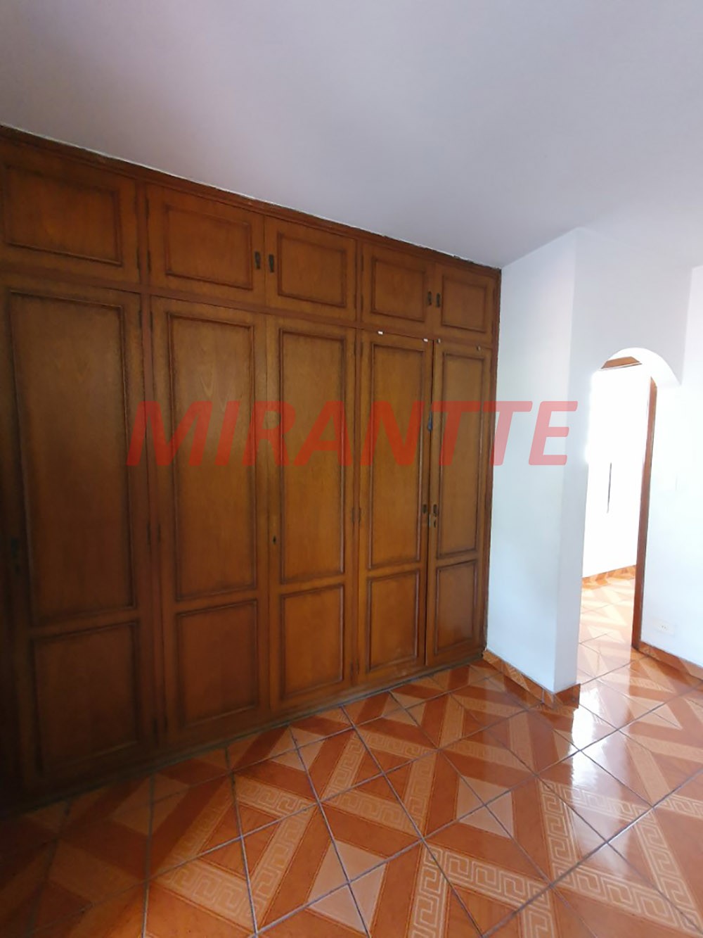 Sobrado de 234m² com 2 quartos em Bortolândia