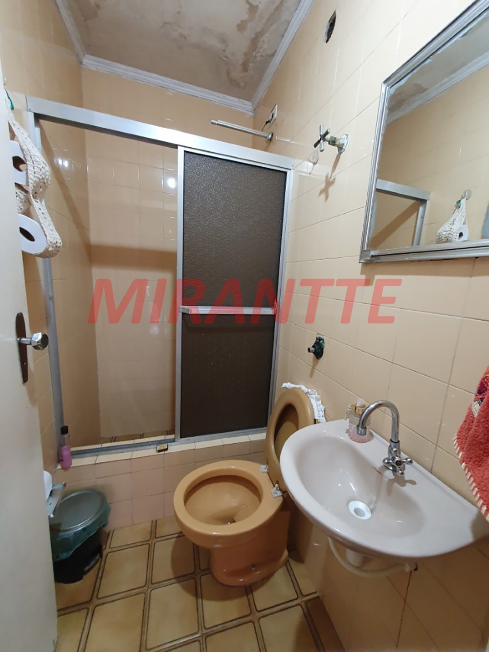Sobrado de 234m² com 2 quartos em Bortolândia