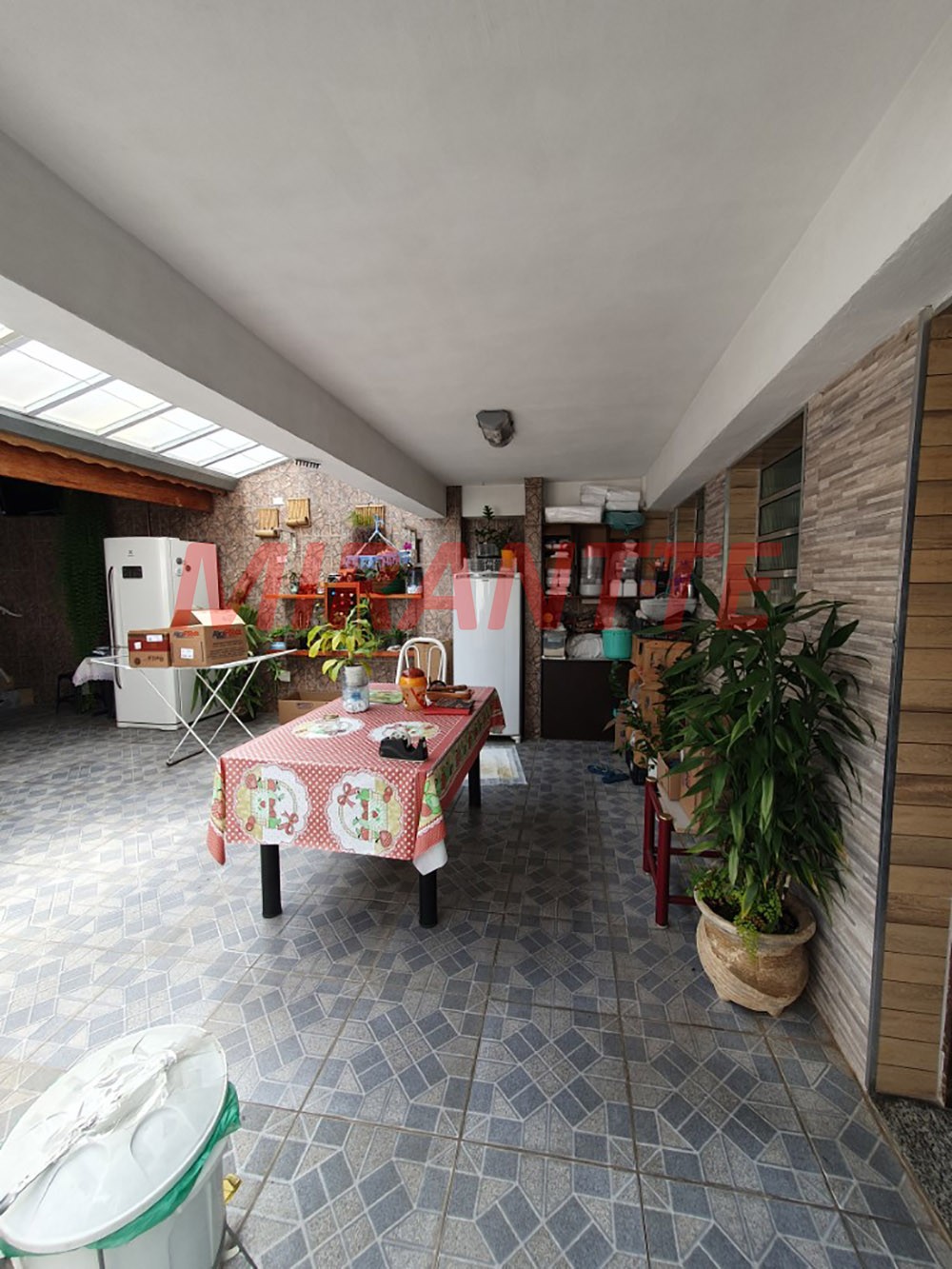 Sobrado de 234m² com 2 quartos em Bortolândia
