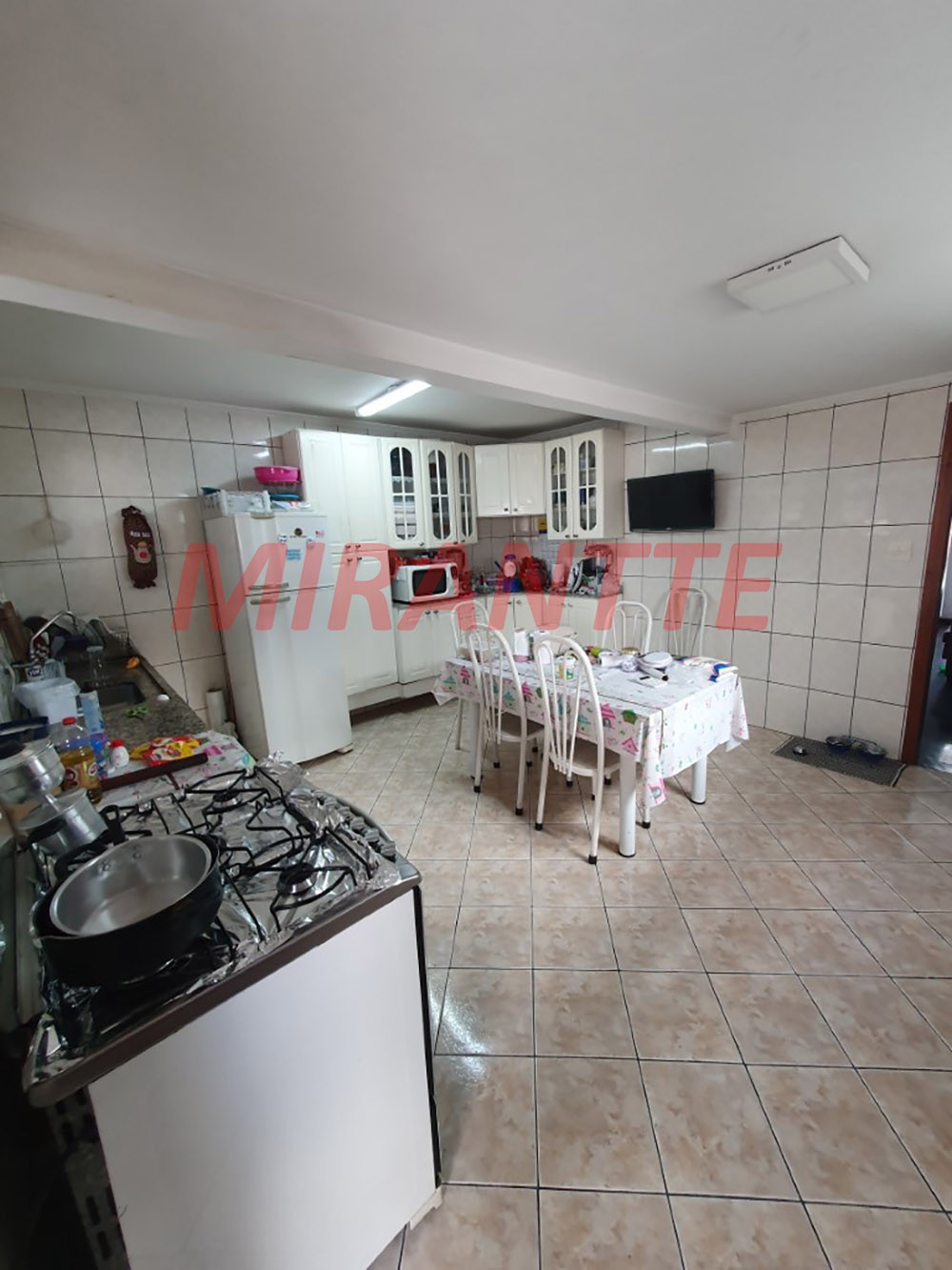 Sobrado de 234m² com 2 quartos em Bortolândia