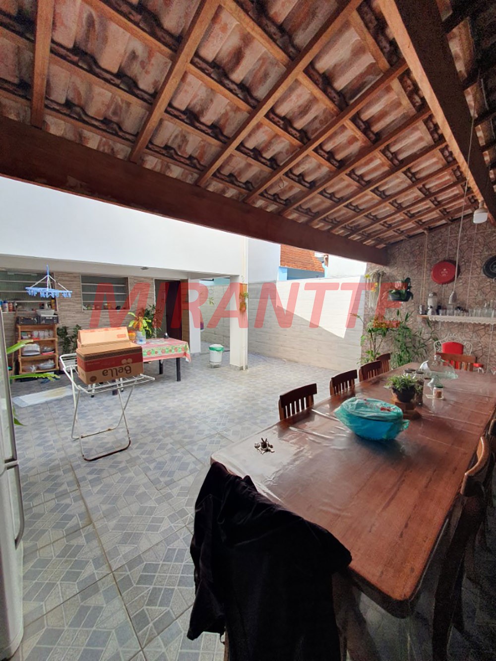 Sobrado de 234m² com 2 quartos em Bortolândia
