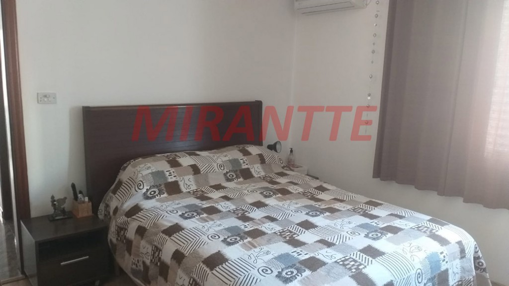 Sobrado com 3 quartos em Parque Vitória