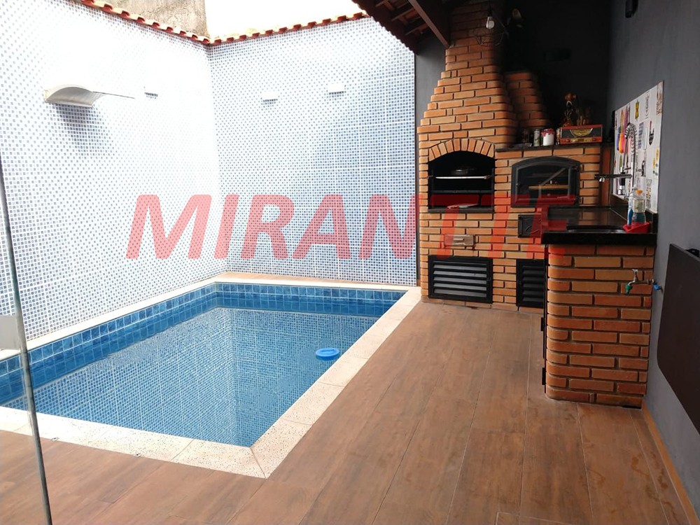 Sobrado de 259m² com 255 quartos em Jardim Vila Galvão