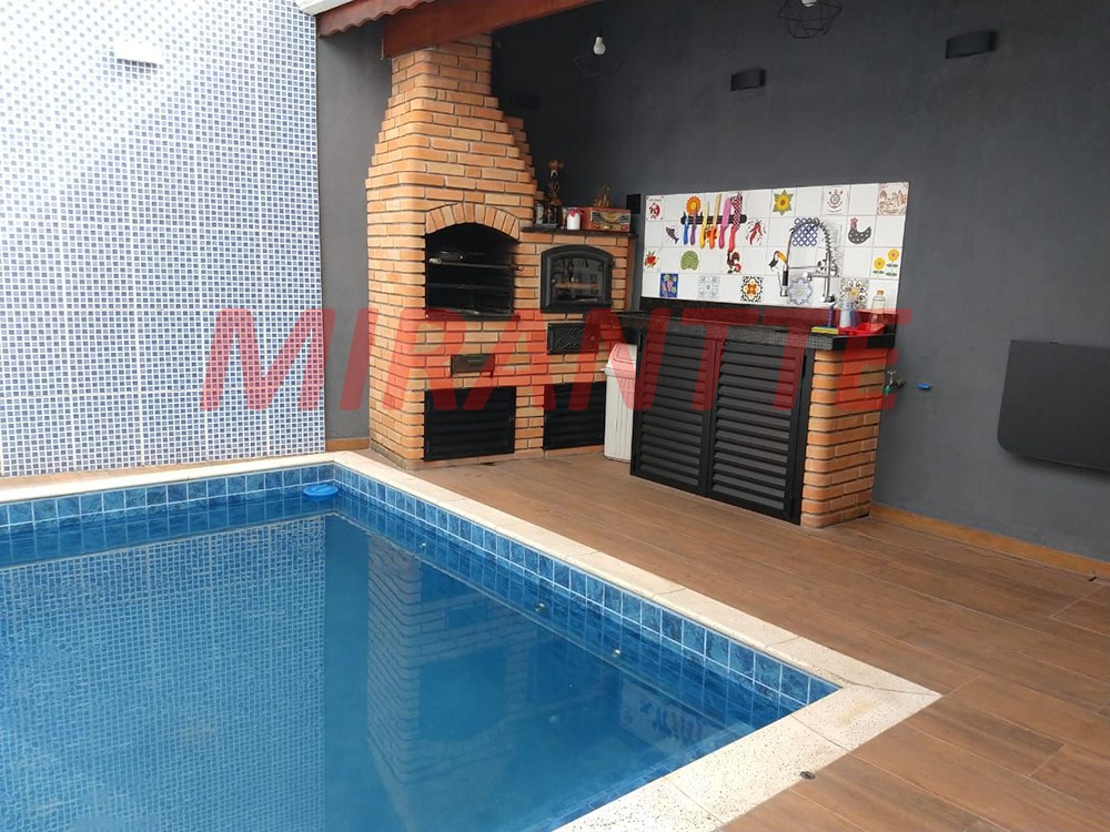 Sobrado de 259m² com 255 quartos em Jardim Vila Galvão