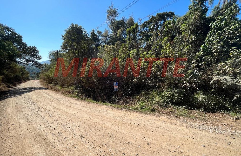 Terreno de 1599m² em Serra Da Cantareira