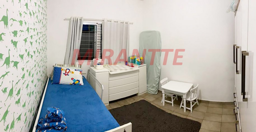 Sobrado de 234m² com 5 quartos em Vila Galvão