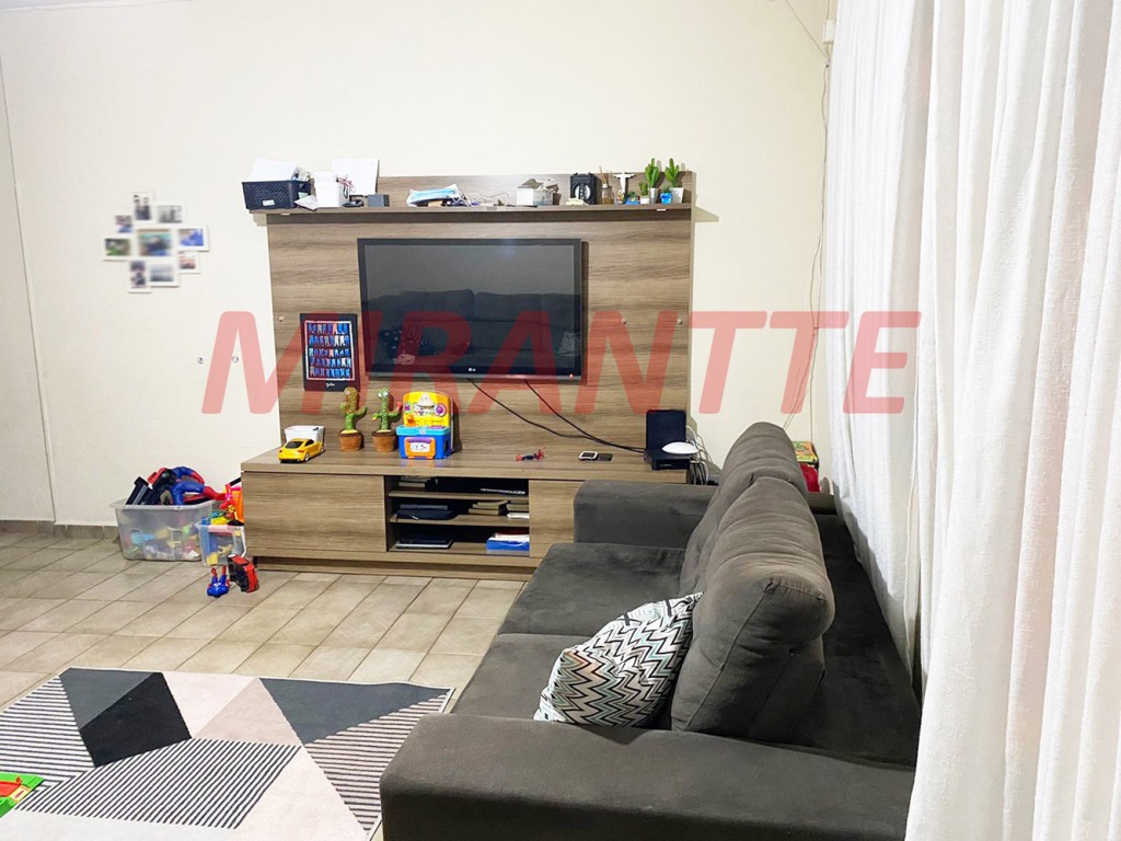 Sobrado de 234m² com 5 quartos em Vila Galvão
