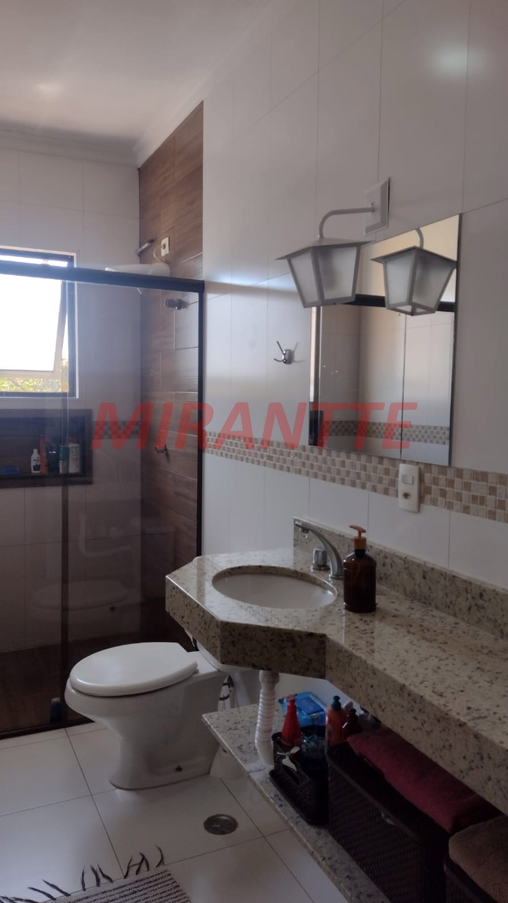 Sobrado de 200m² com 3 quartos em Vila Gustavo