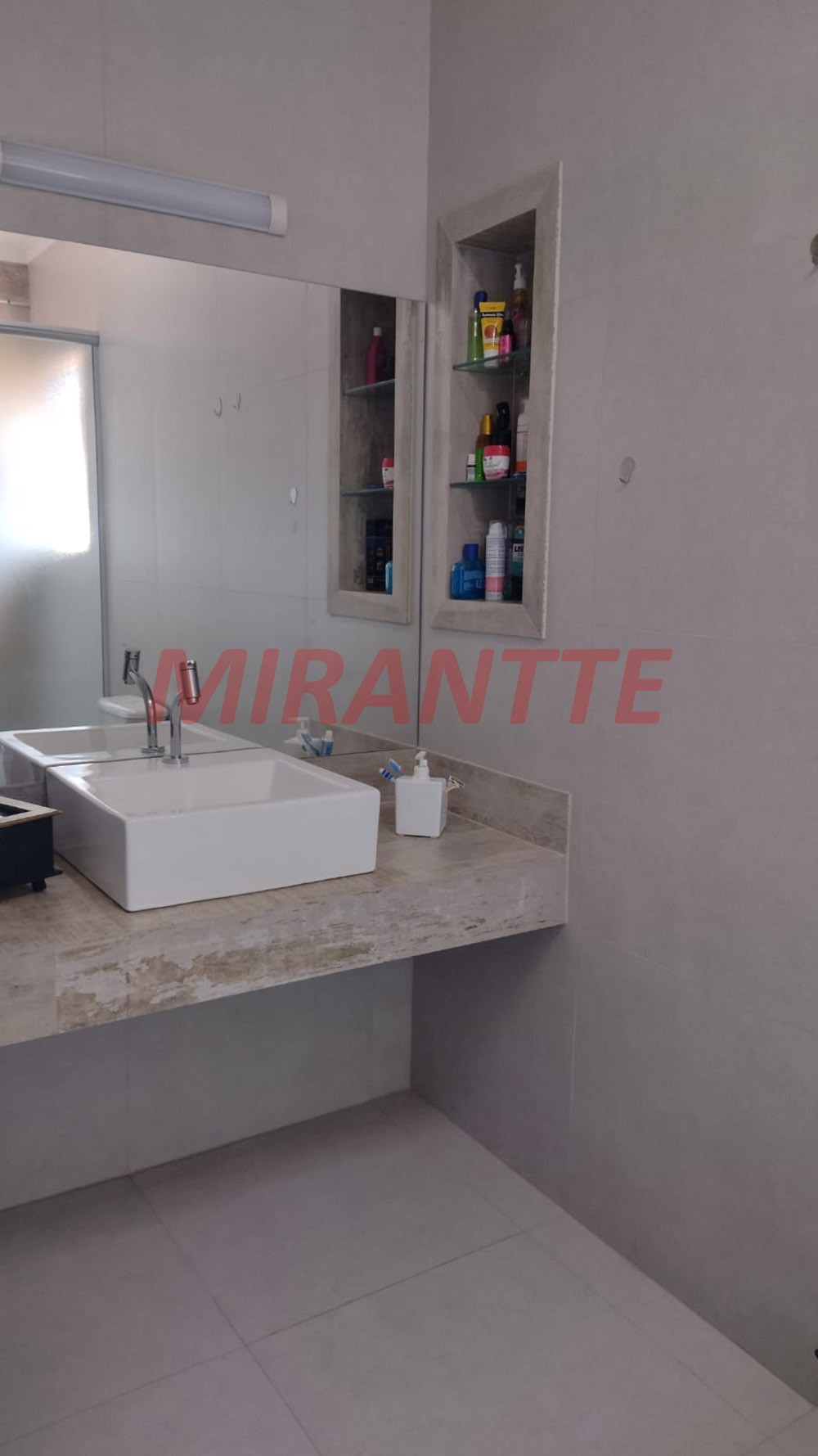 Sobrado de 200m² com 3 quartos em Vila Gustavo