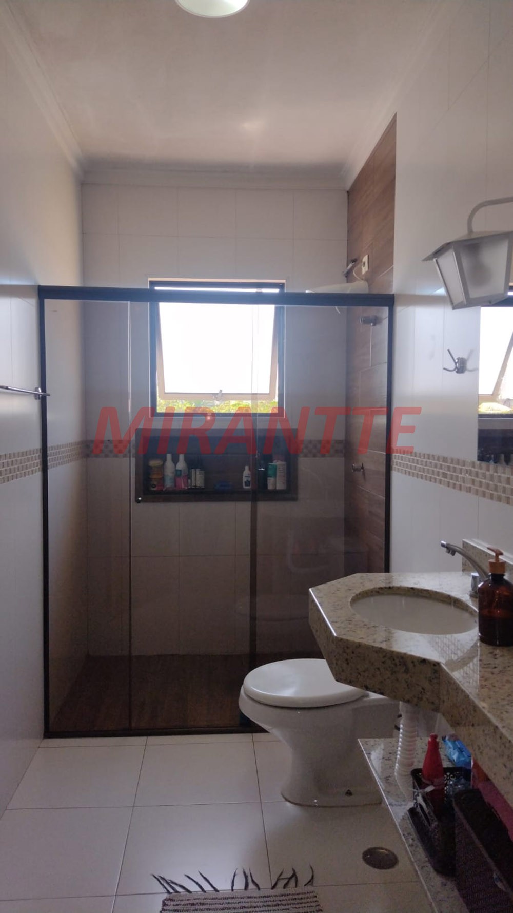 Sobrado de 200m² com 3 quartos em Vila Gustavo