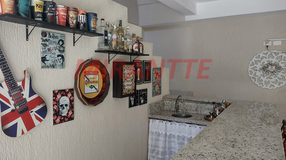 Sobrado de 200m² com 3 quartos em Vila Gustavo