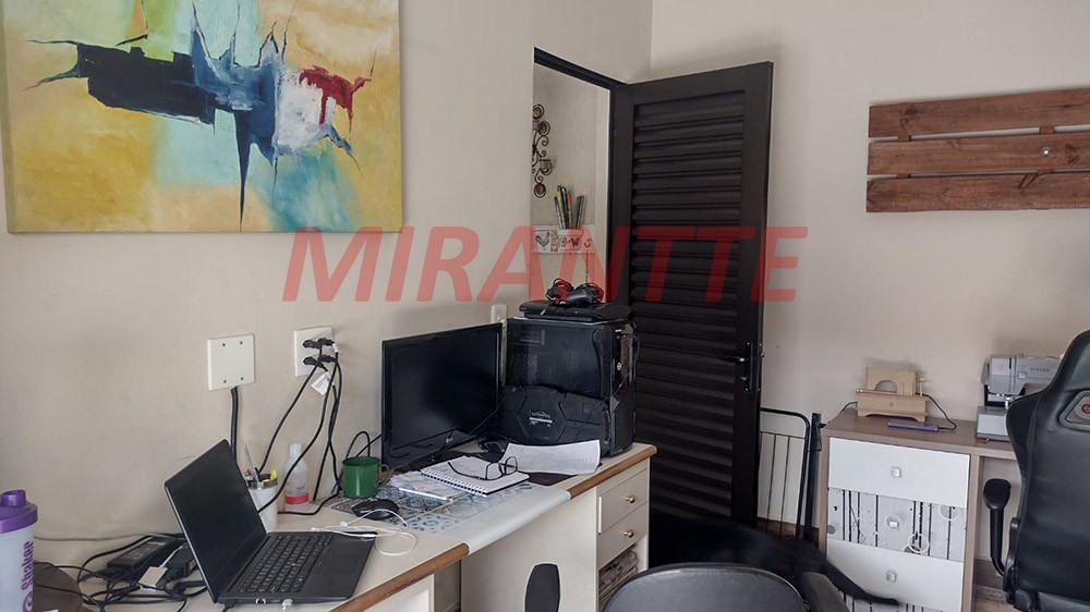 Sobrado de 200m² com 3 quartos em Vila Gustavo