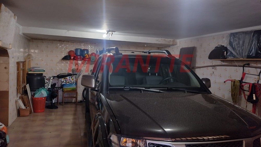 Sobrado de 200m² com 3 quartos em Vila Gustavo