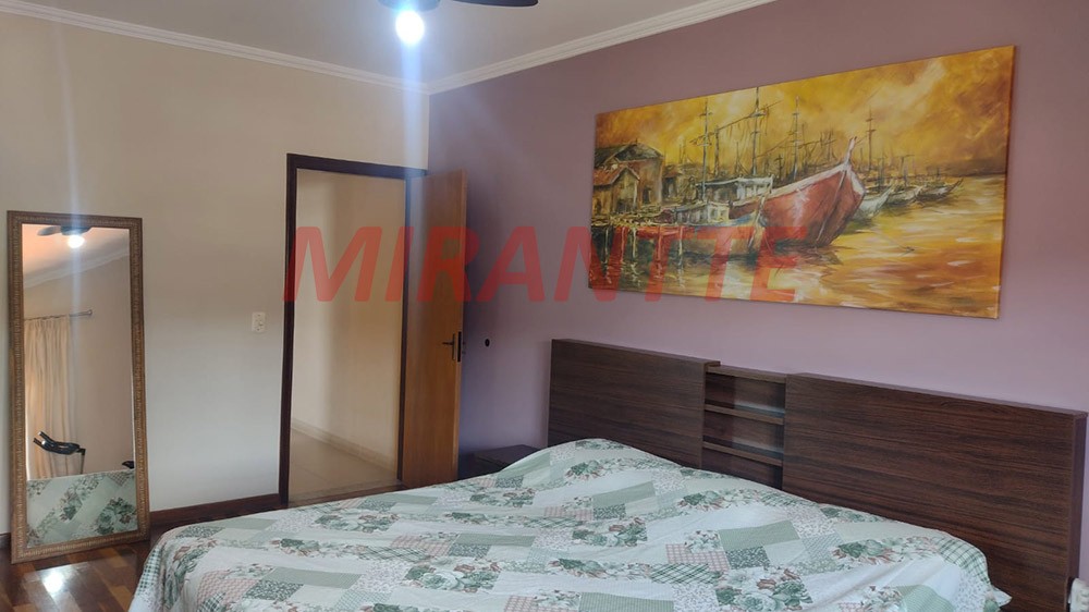 Sobrado de 200m² com 3 quartos em Vila Gustavo