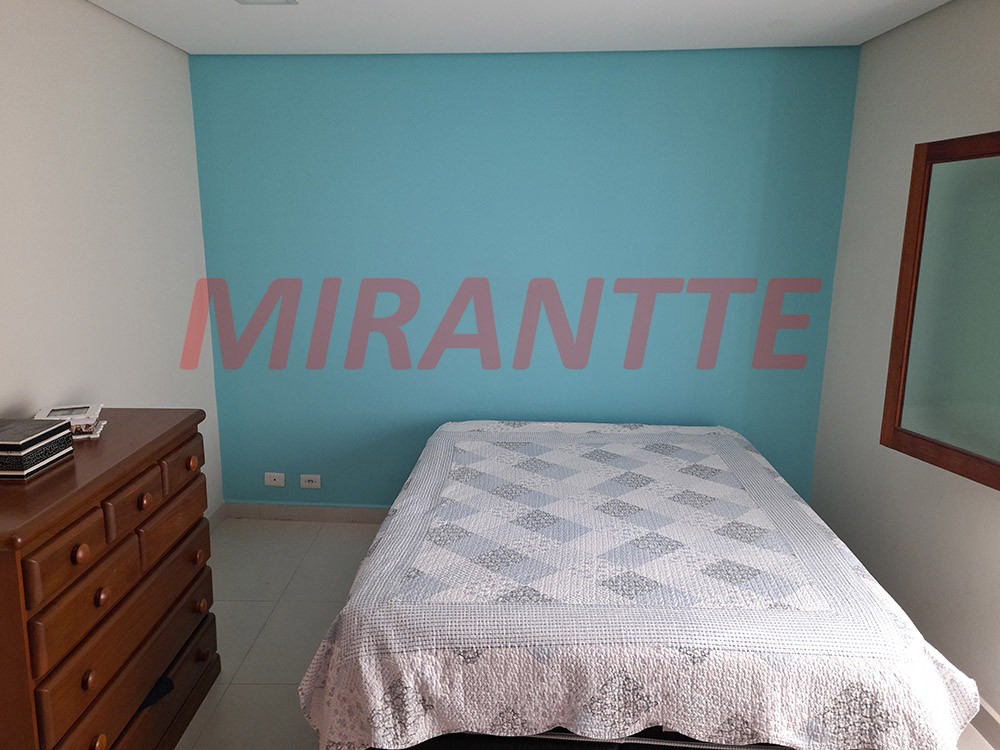 Sobrado de 75m² com 2 quartos em Água Fria