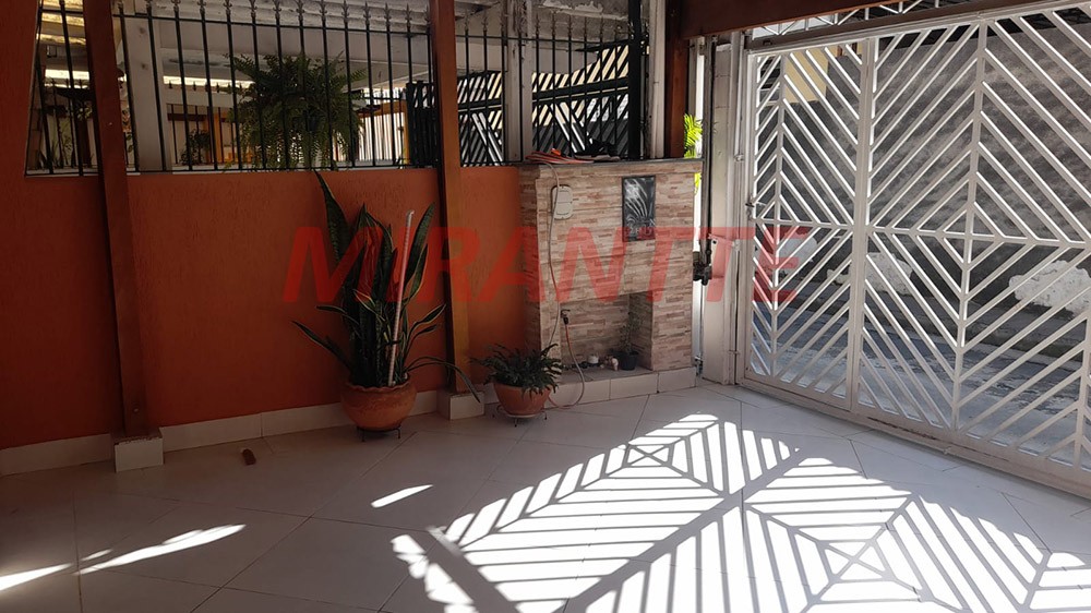 Sobrado de 75m² com 2 quartos em Água Fria